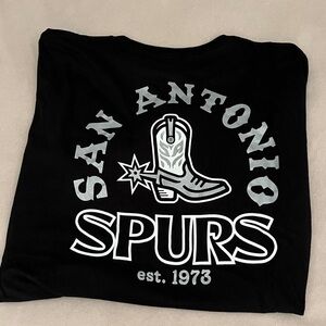 EUC GILDAN SAN ANTONIO SPURS T-Shirt